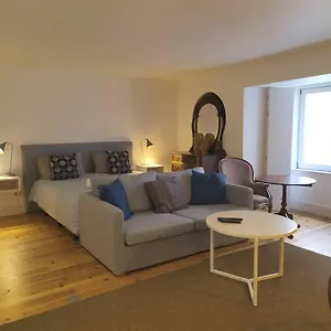 https://lisbon-combro-77-charming-studios.hotels-lisbon-portugal.com